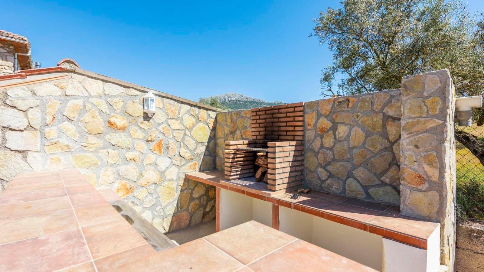 Casa Rural El Ciruelo Loco Alfarnate By Ruralidays Alfarnatejo Exterior photo